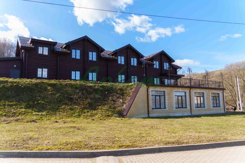 Продажа коммерческой недвижимости, 1173м <sup>2</sup>, Старица, Набережная реки Старченки ул,  7