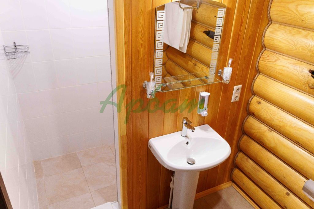 Продажа коммерческой недвижимости, 1173м <sup>2</sup>, Старица, Набережная реки Старченки ул,  7