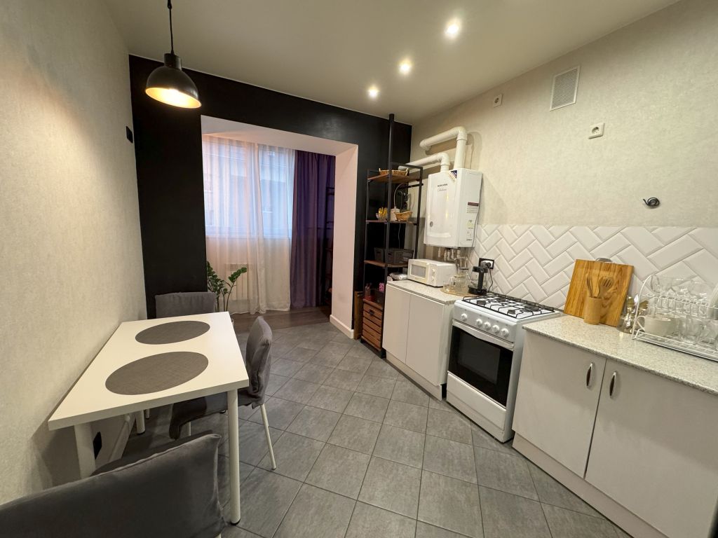 Продажа 1-комнатной квартиры, Красный Бор, Солнечная ул,  13