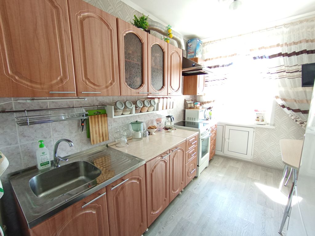 Продажа 3-комнатной квартиры, Казань, Привокзальная ул,  48