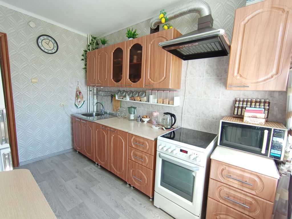 Продажа 3-комнатной квартиры, Казань, Привокзальная ул,  48