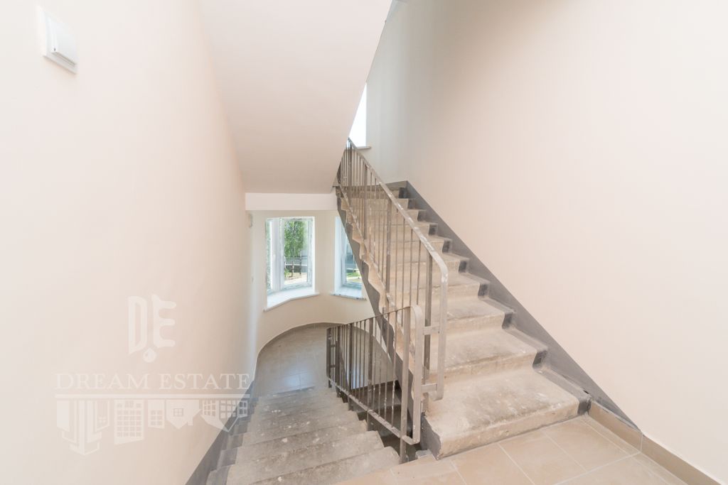 Продажа 3-комнатной квартиры, Ярославль, Приозерная ул,  5