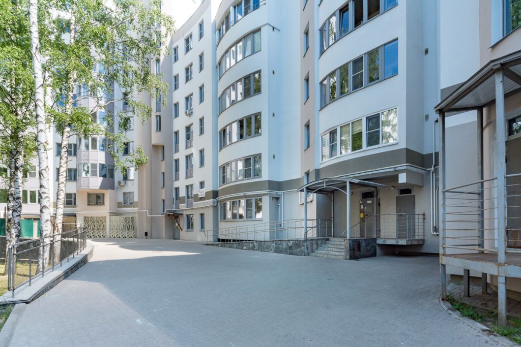 Продажа 3-комнатной квартиры, Ярославль, Приозерная ул,  5