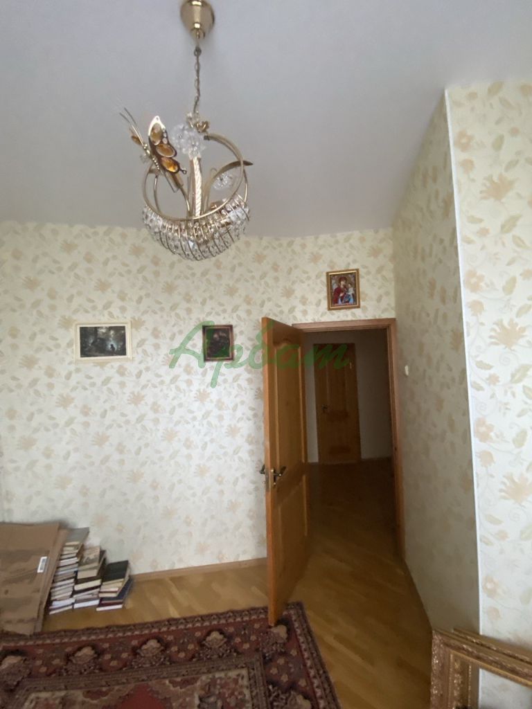 Продажа 4-комнатной квартиры, Тверь, Смоленский пер,  8