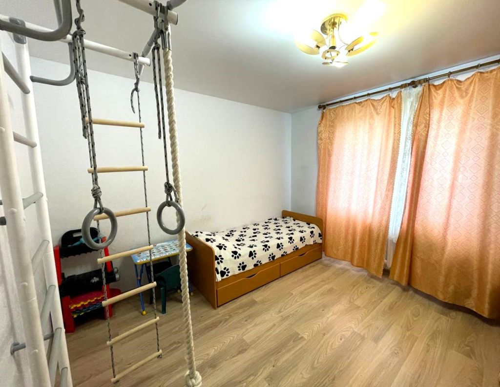 Продажа 3-комнатной квартиры, Кострома, Паново мкр,  11б