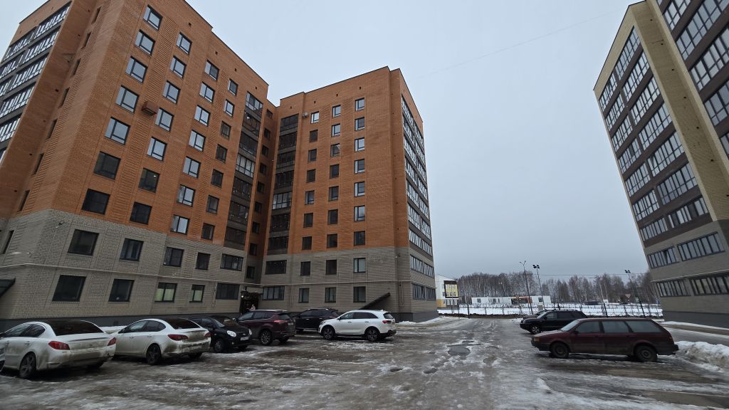 Продажа 2-комнатной квартиры, Кострома, Валентины Плетневой ул,  11