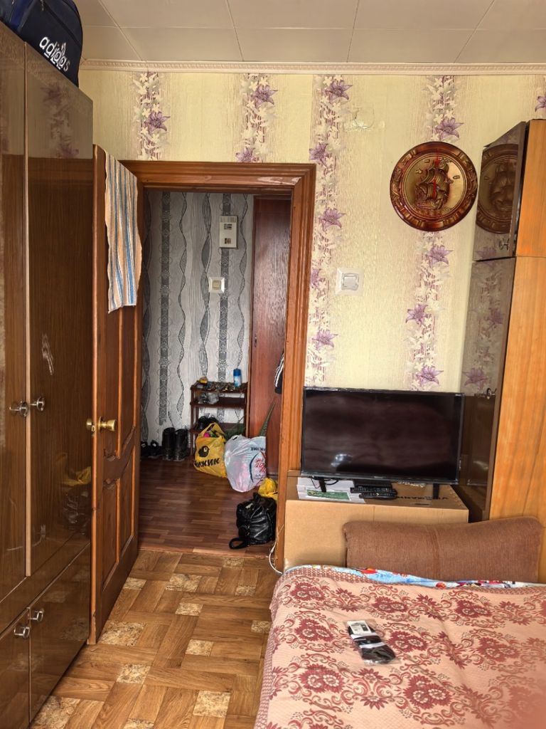 Продажа 3-комнатной квартиры, Бег, Октябрьская,  19