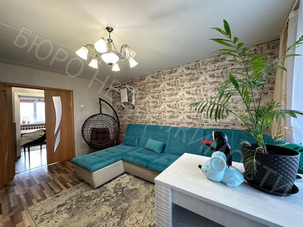 Продажа 3-комнатной квартиры, Балашов, Малый пер,  15