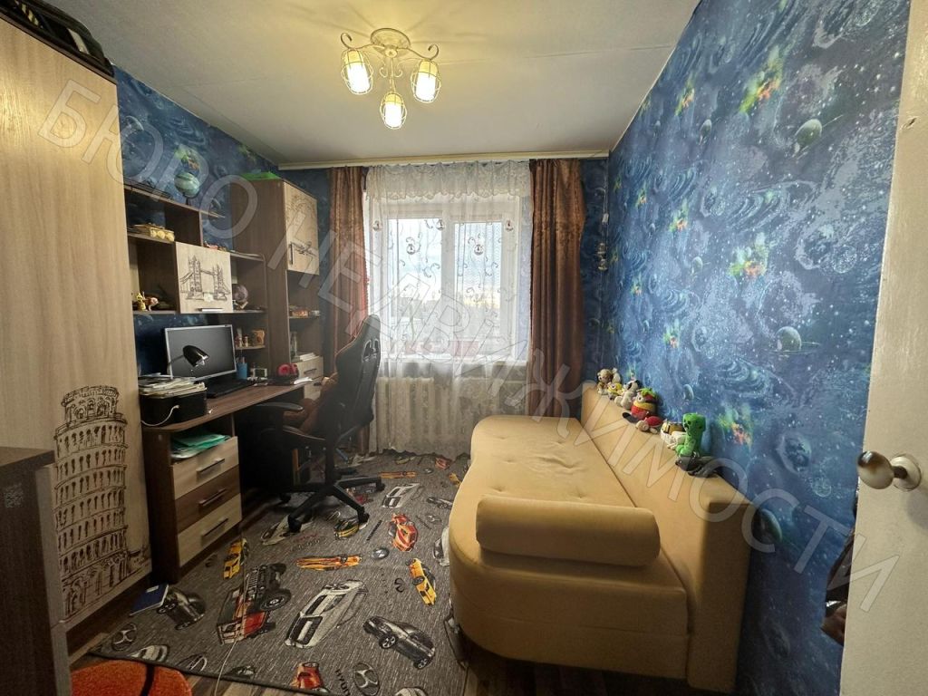 Продажа 3-комнатной квартиры, Балашов, Малый пер,  15