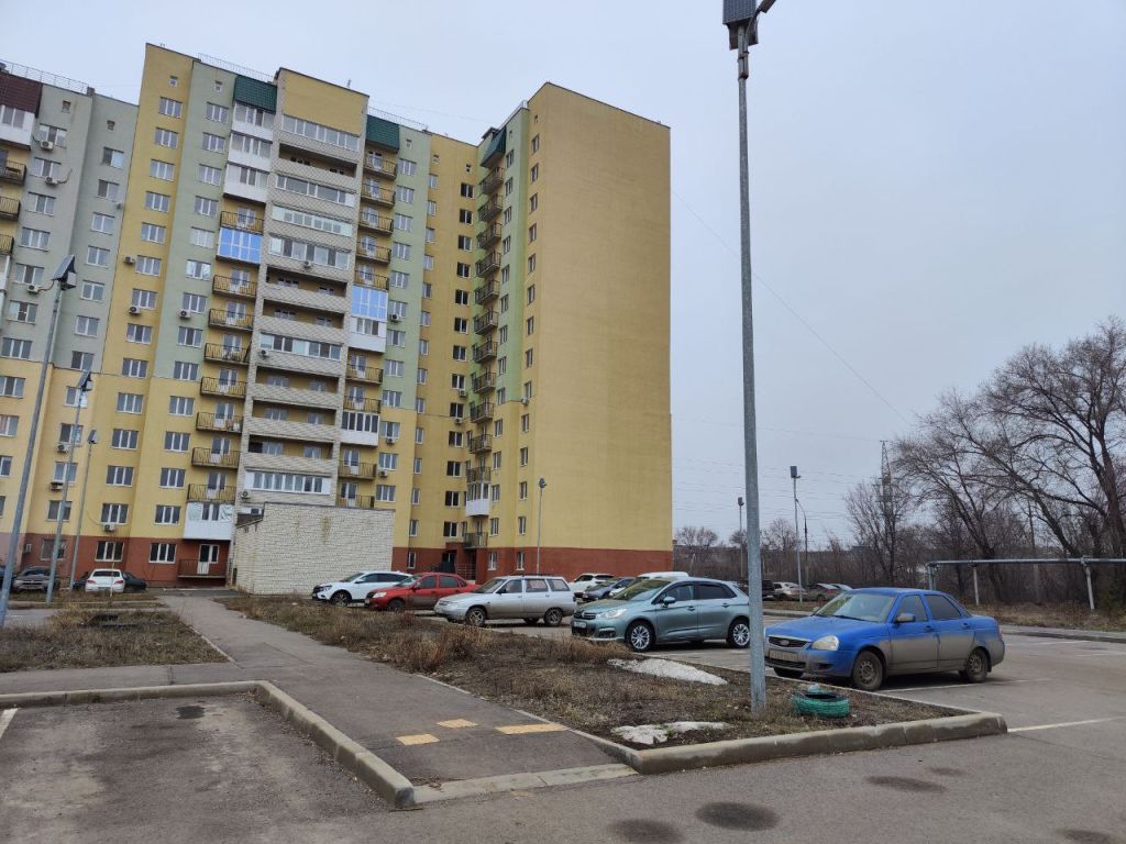 Продажа 3-комнатной квартиры, Энгельс, Краснознаменная ул,  48/1