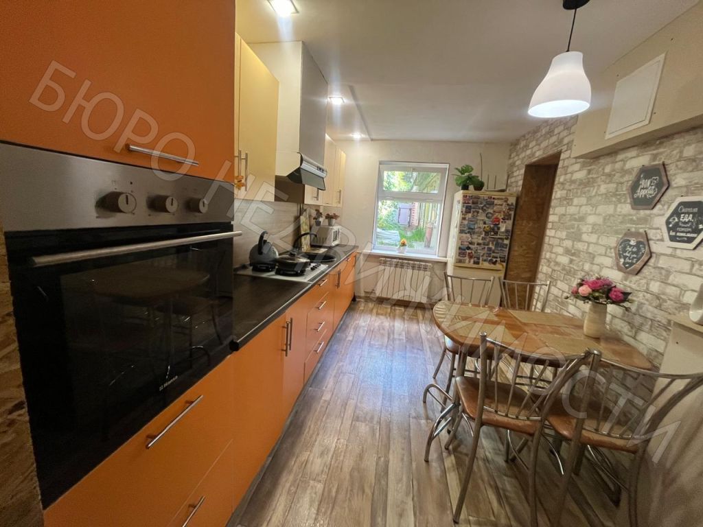 Продажа дома, 64м <sup>2</sup>, 1 сот., Балашов, Советская ул,  122