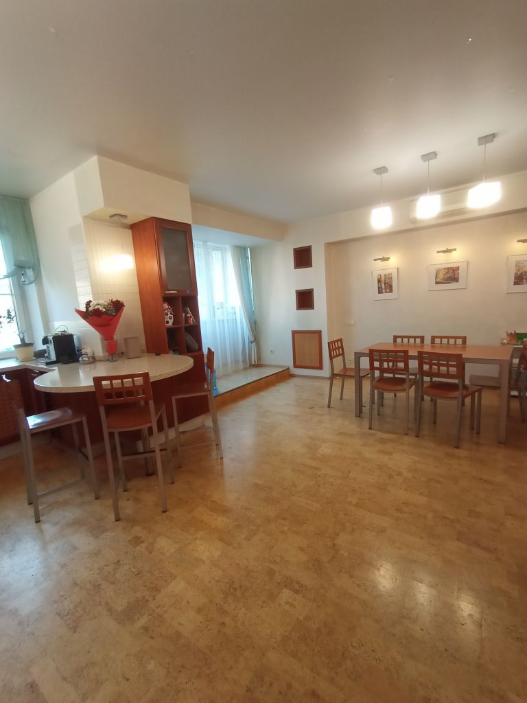 Продажа 4-комнатной квартиры, Нижний Новгород, Максима Горького ул,  232