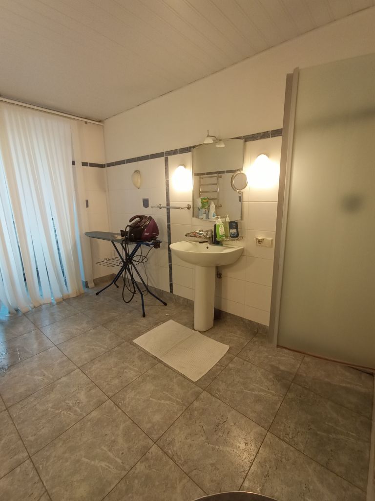 Продажа 4-комнатной квартиры, Нижний Новгород, Максима Горького ул,  232