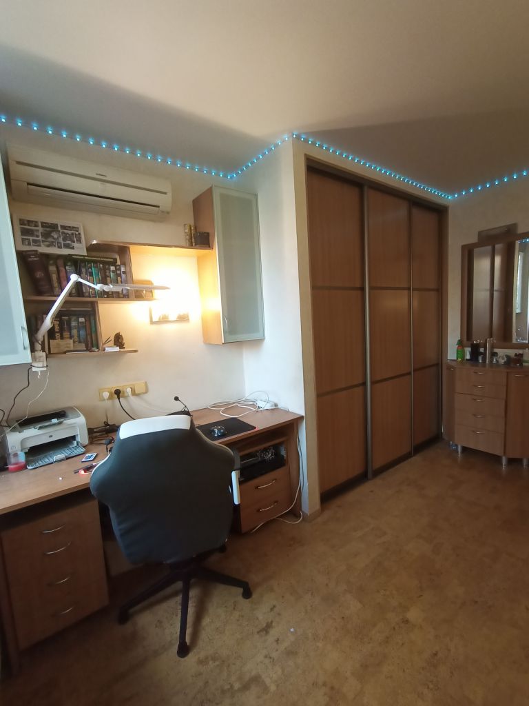 Продажа 4-комнатной квартиры, Нижний Новгород, Максима Горького ул,  232