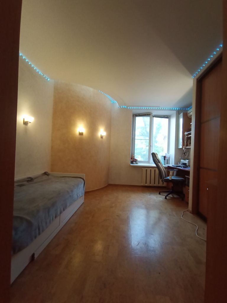 Продажа 4-комнатной квартиры, Нижний Новгород, Максима Горького ул,  232