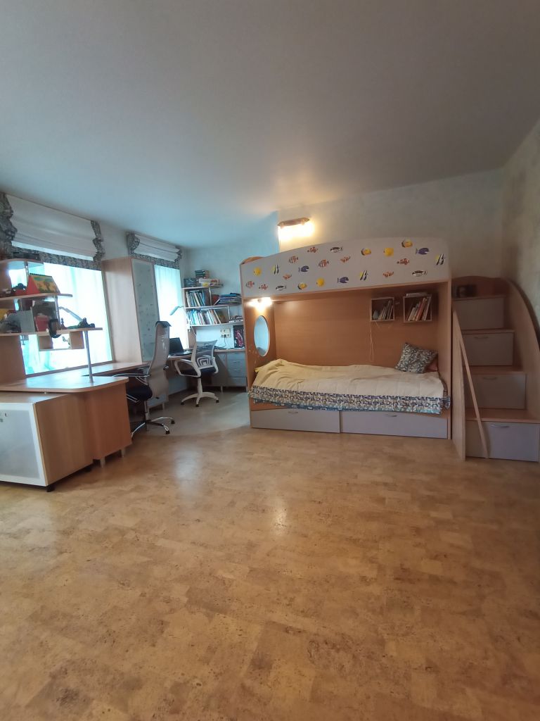 Продажа 4-комнатной квартиры, Нижний Новгород, Максима Горького ул,  232