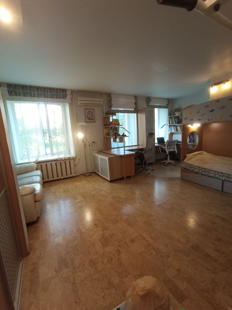 Продажа 4-комнатной квартиры, Нижний Новгород, Максима Горького ул,  232