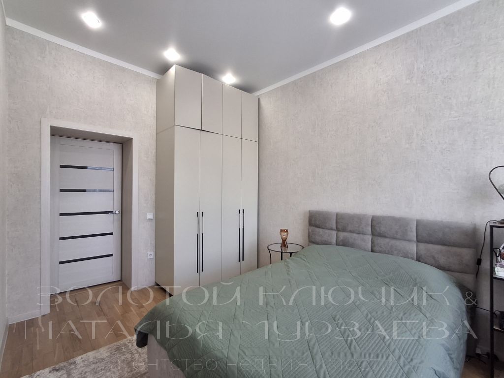 Продажа 4-комнатной квартиры, Нижний Новгород, Коминтерна ул,  168