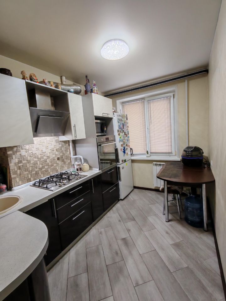 Продажа 3-комнатной квартиры, Саратов, Строителей пр-кт,  2