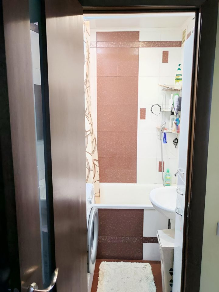 Продажа 3-комнатной квартиры, Саратов, Строителей пр-кт,  2