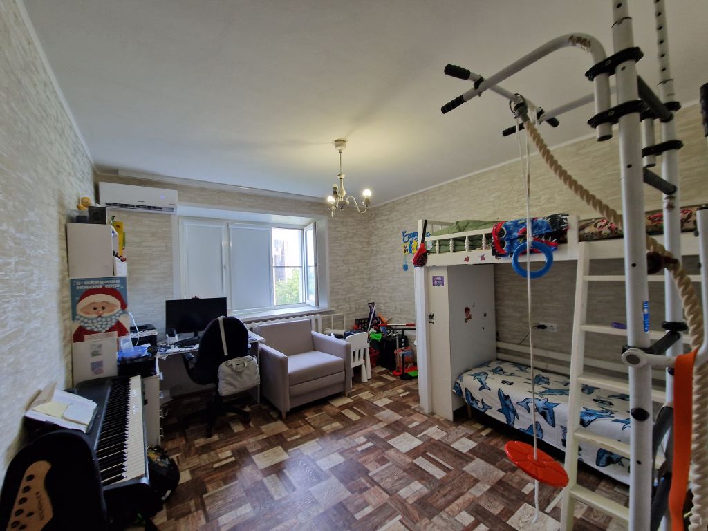 Продажа 3-комнатной квартиры, Владимир, Асаткина ул,  36