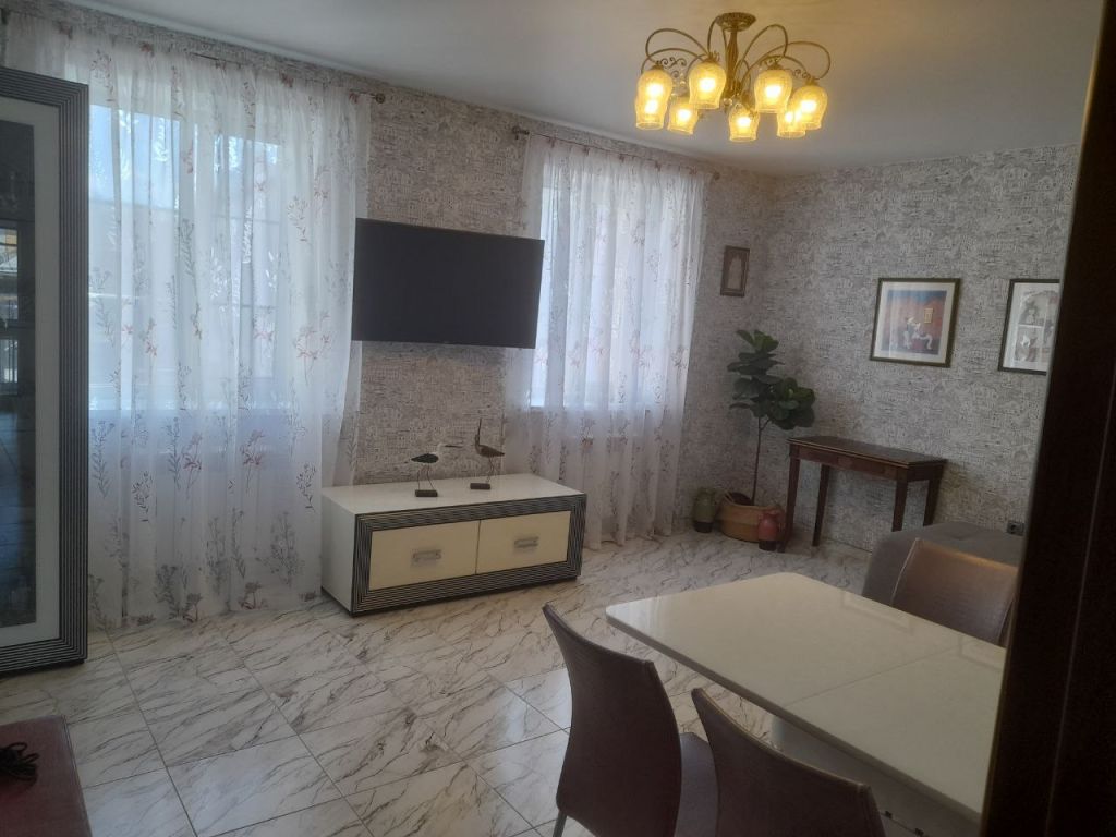 Продажа 2-комнатной квартиры, Кострома, Горная ул,  11А