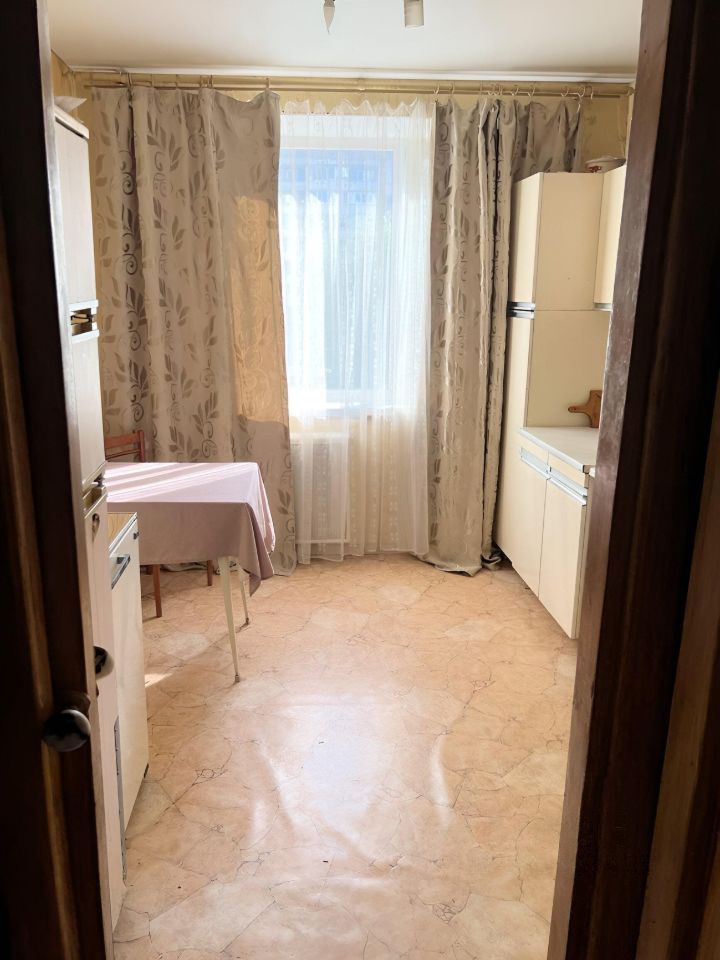 Продажа 1-комнатной квартиры, Саратов, 50 лет Октября пр-кт,  58