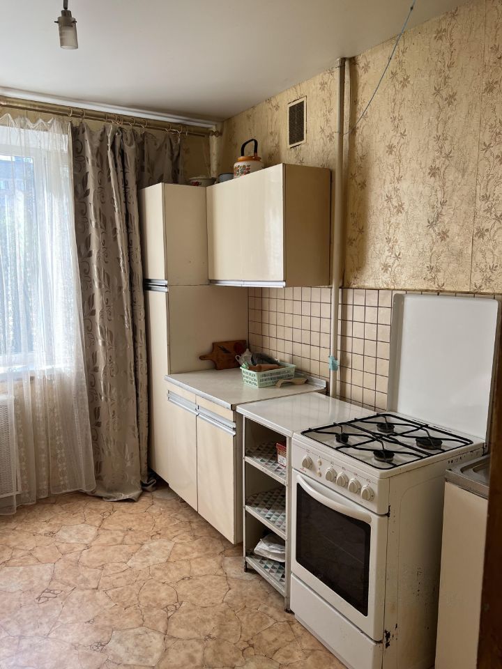 Продажа 1-комнатной квартиры, Саратов, 50 лет Октября пр-кт,  58