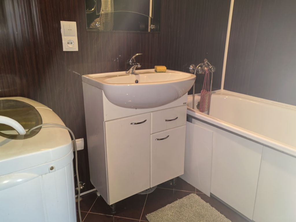 Продажа 2-комнатной квартиры, Лунино, Ломоносова,  31