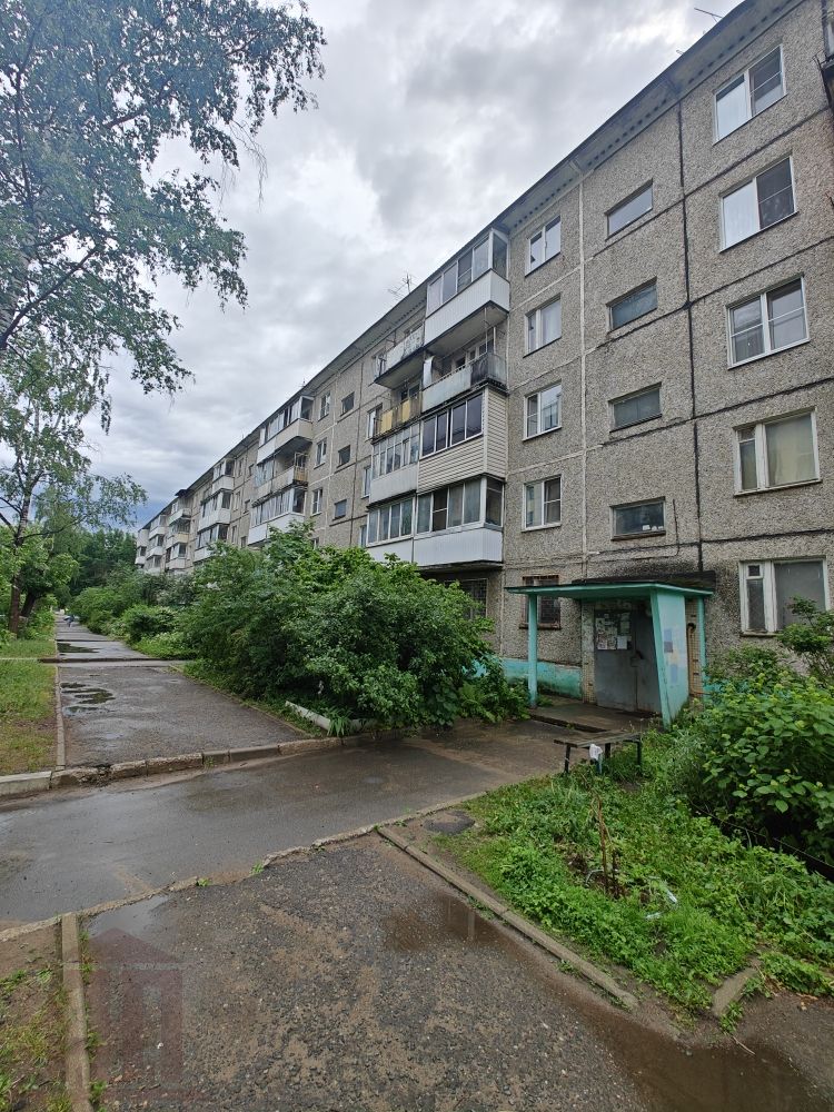 Продажа 3-комнатной квартиры, Тверь, Маршала Конева ул,  8а