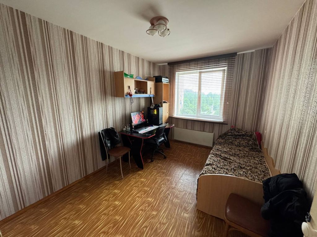 Продажа 3-комнатной квартиры, Нижний Новгород, Молодежный пр-кт,  33