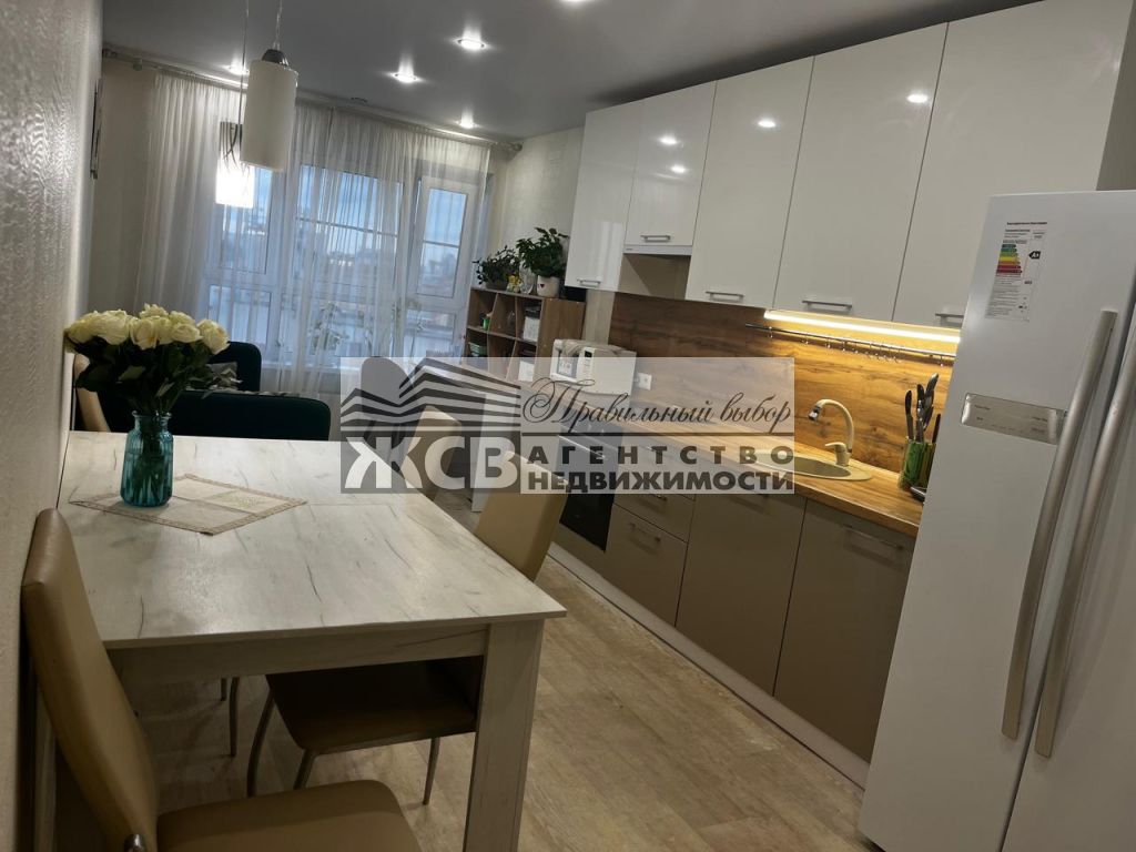 Продажа 3-комнатной квартиры, Нижний Новгород, 60-летия Октября б-р,  21 к3