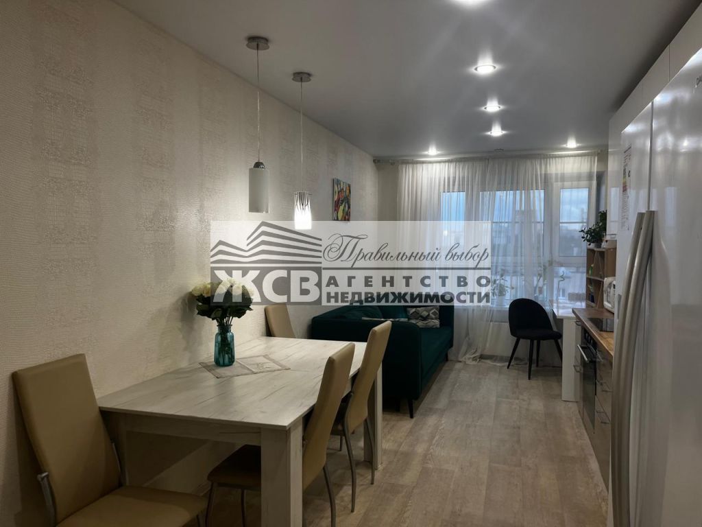 Продажа 3-комнатной квартиры, Нижний Новгород, 60-летия Октября б-р,  21 к3