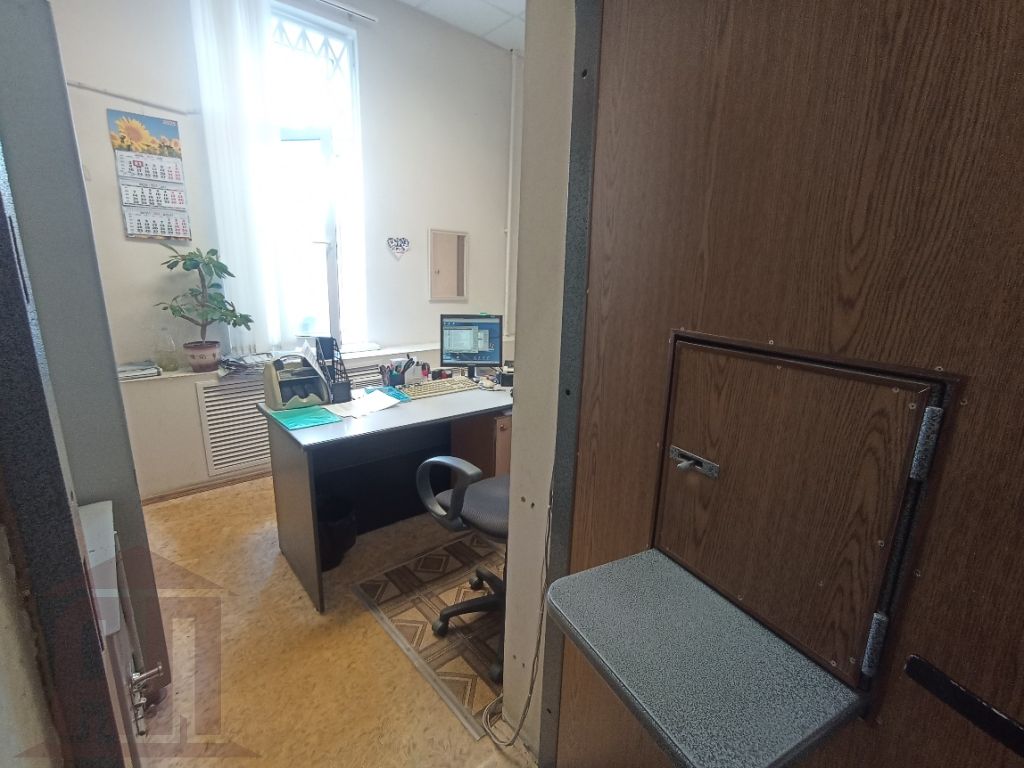 Аренда коммерческой недвижимости, 400м <sup>2</sup>, Тверь, Александровский пер,  9