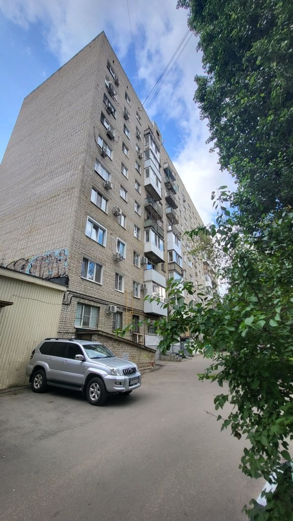 Продажа 3-комнатной квартиры, Саратов, Симбирцева ул,  24/30