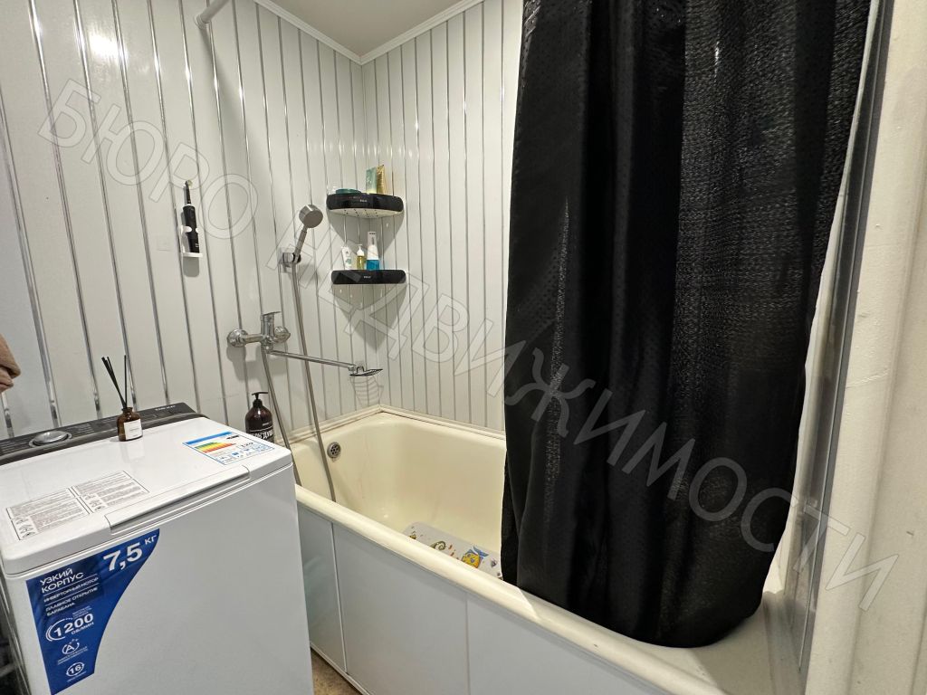 Продажа 4-комнатной квартиры, Балашов, Космонавтов пр-кт,  15