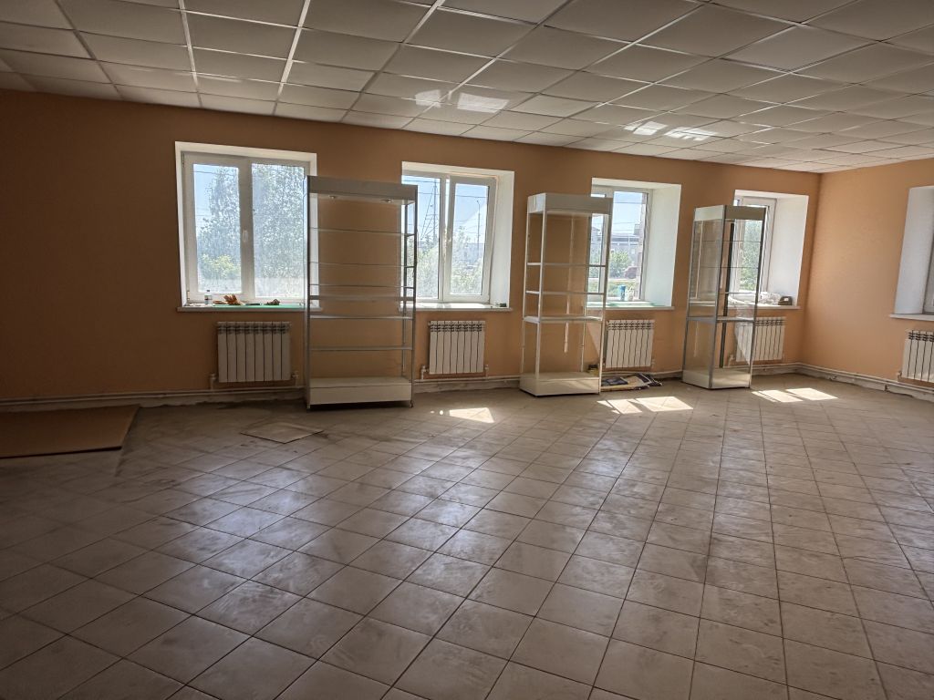 Аренда коммерческой недвижимости, 300м <sup>2</sup>, Кострома, Нижняя Дебря ул,  67к2