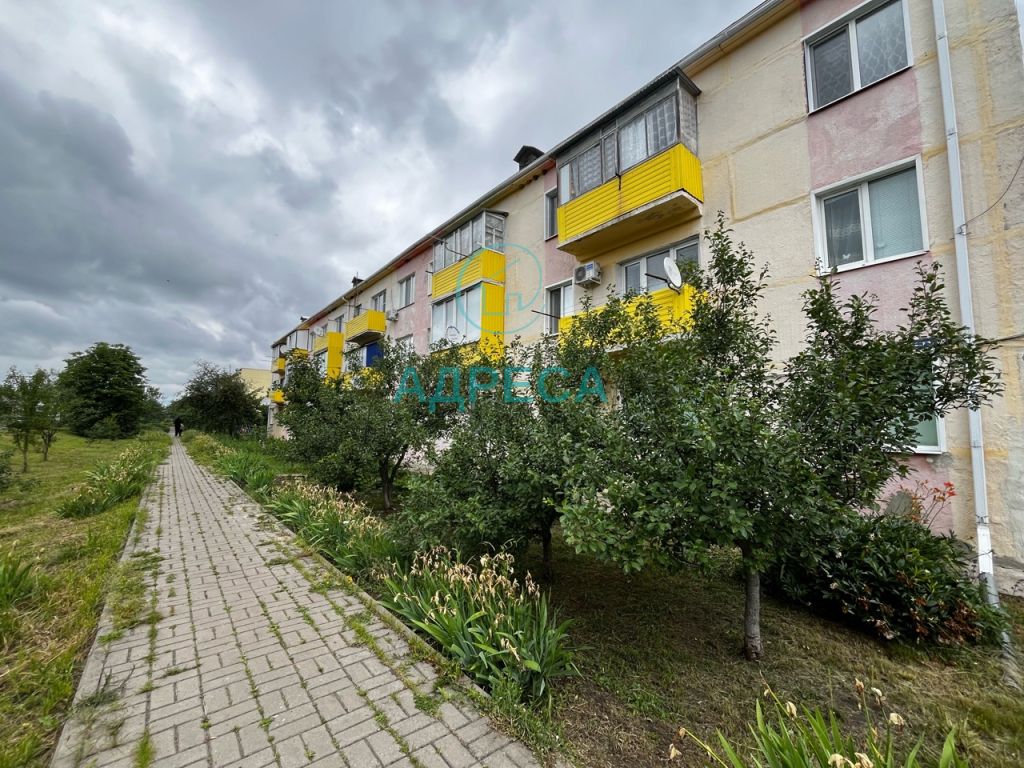 Продажа 2-комнатной квартиры, Великомихайловка, Каховка,  74