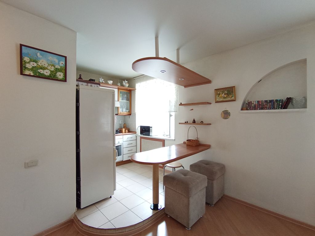 Продажа 2-комнатной квартиры, Татарстан, Центральная ул,  35