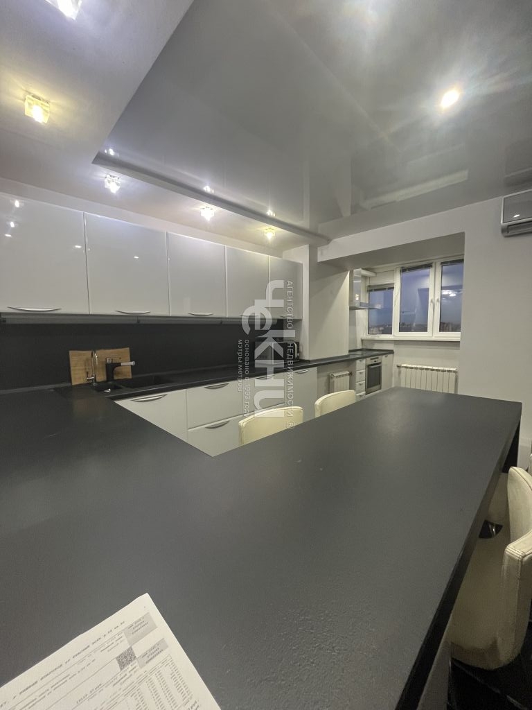 Продажа 5-комнатной квартиры, Нижний Новгород, Красных Зорь ул,  22