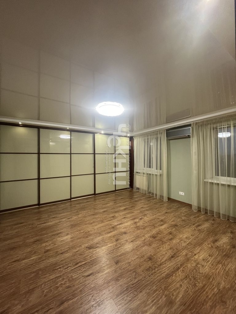 Продажа 5-комнатной квартиры, Нижний Новгород, Красных Зорь ул,  22