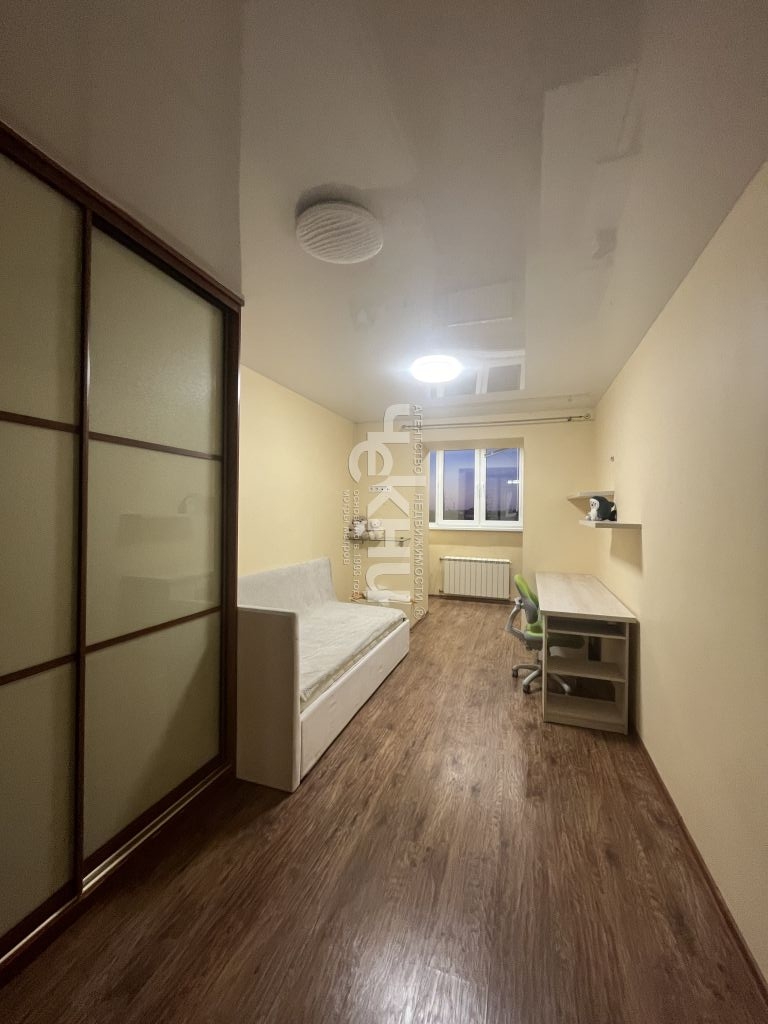 Продажа 5-комнатной квартиры, Нижний Новгород, Красных Зорь ул,  22