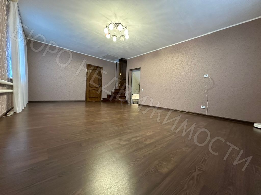 Продажа дома, 173м <sup>2</sup>, 10 сот., Балашов, 30 лет Победы ул,  254