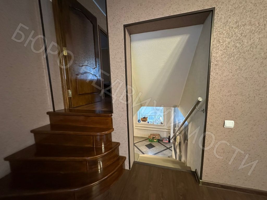 Продажа дома, 173м <sup>2</sup>, 10 сот., Балашов, 30 лет Победы ул,  254