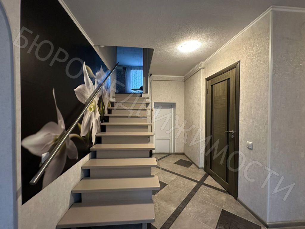 Продажа дома, 173м <sup>2</sup>, 10 сот., Балашов, 30 лет Победы ул,  254