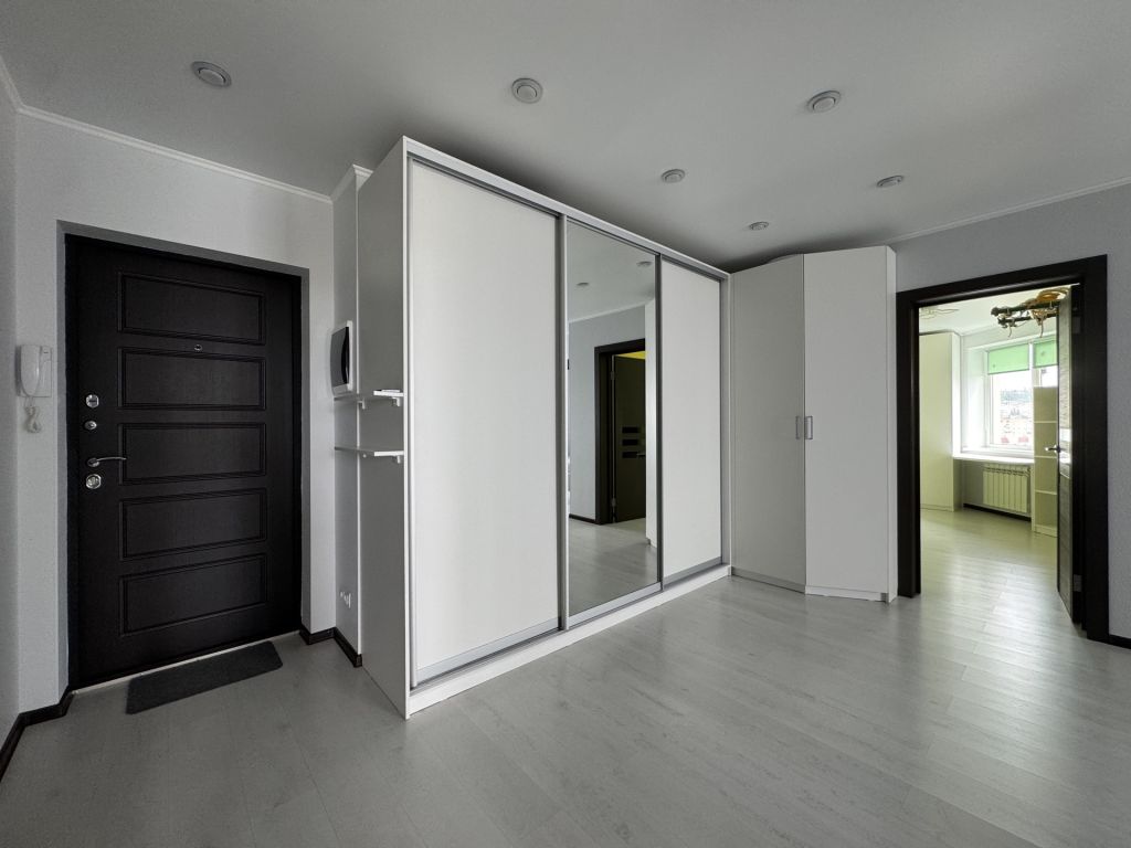 Продажа 3-комнатной квартиры, Саратов, Мичурина ул,  182/20