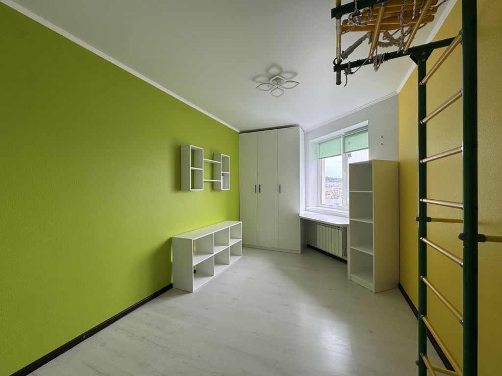 Продажа 3-комнатной квартиры, Саратов, Мичурина ул,  182/20