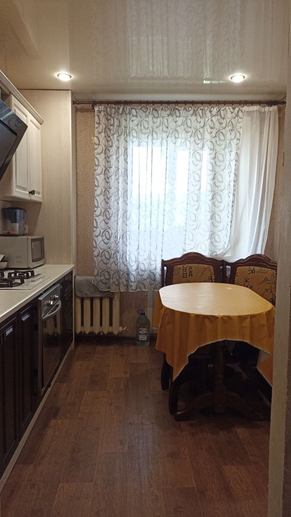 Продажа 2-комнатной квартиры, Саратов, Динамовский 6-й проезд,  40Б