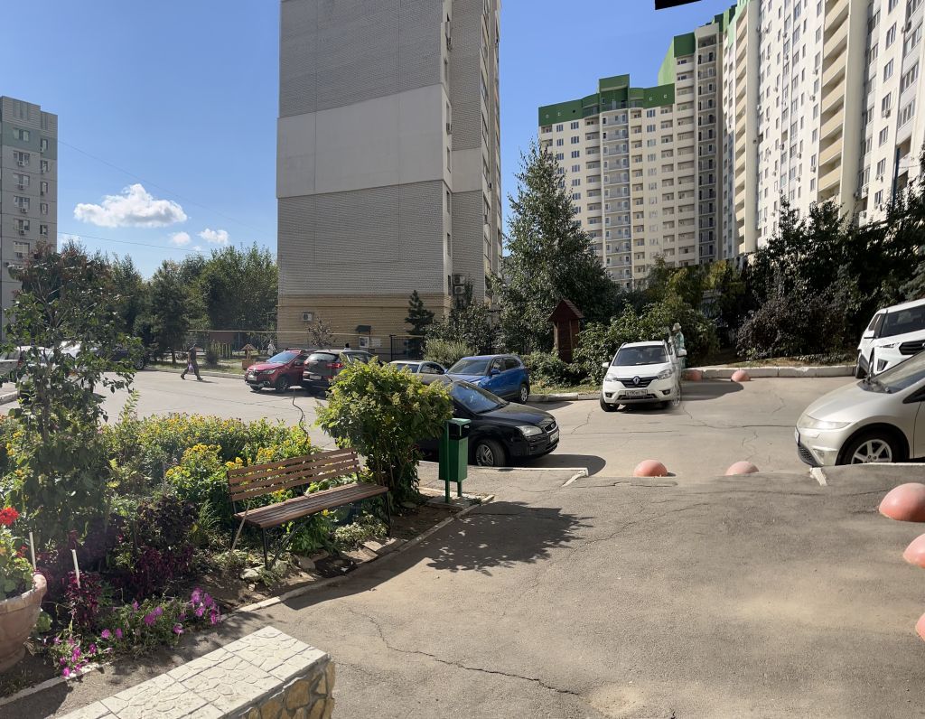 Продажа 2-комнатной квартиры, Энгельс, Тельмана ул,  26