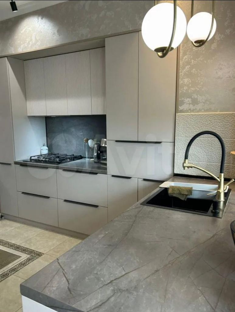 Продажа 2-комнатной квартиры, Ессентуки, Октябрьская ул,  458